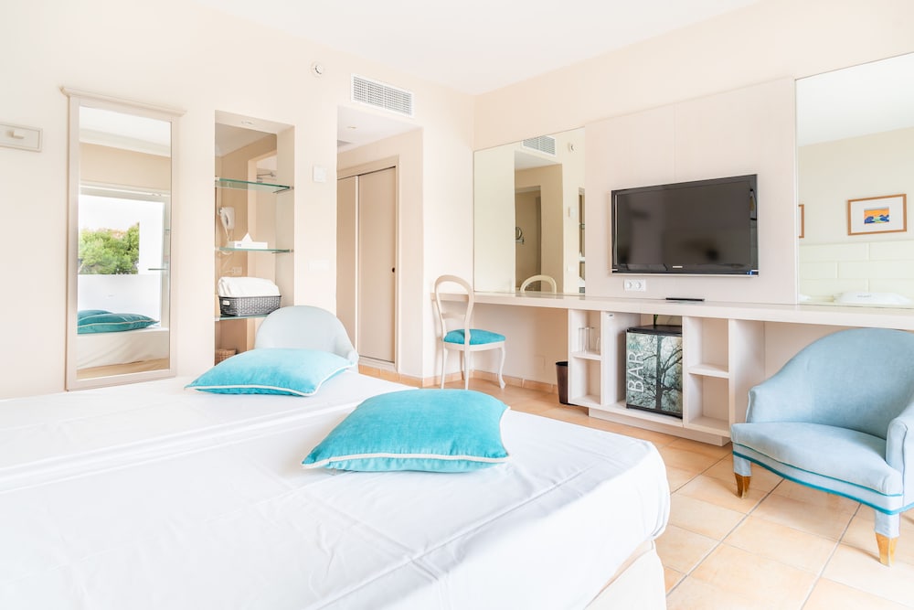 Hotel Cala Dor - Adults Only — Hotel rooms in Cala d´Or, Balearic Islands