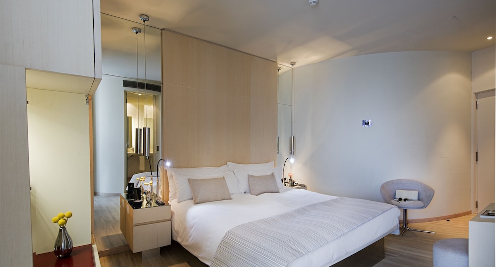 Cram Hotel — Hotel rooms in Barcelona, Catalonia