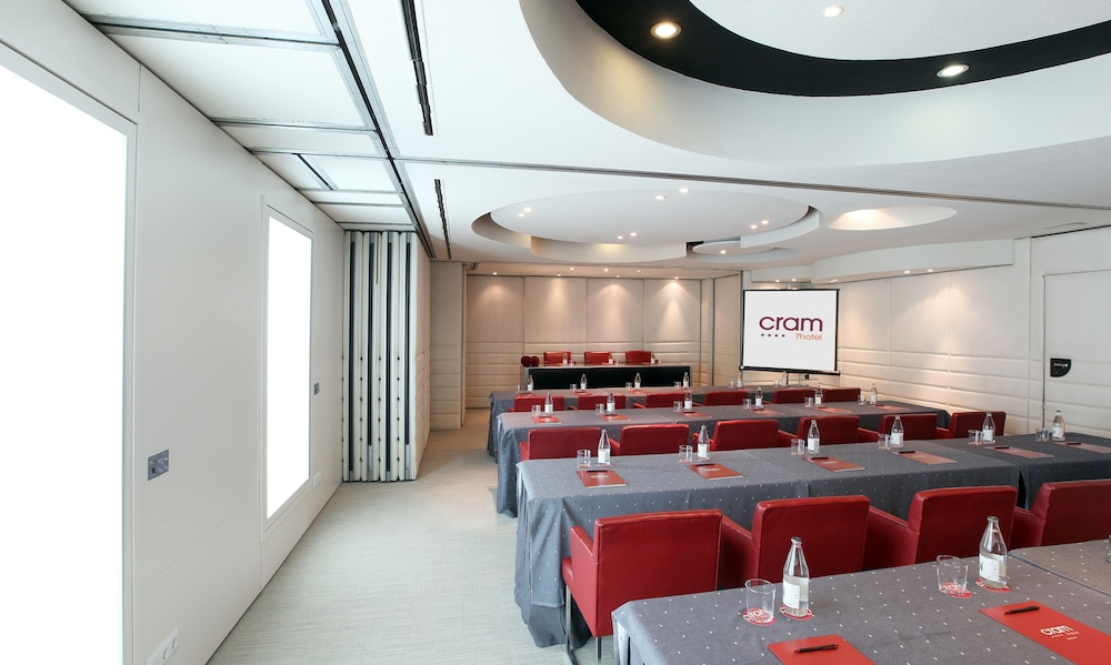 Cram Hotel — Hotel building in Barcelona, Catalonia