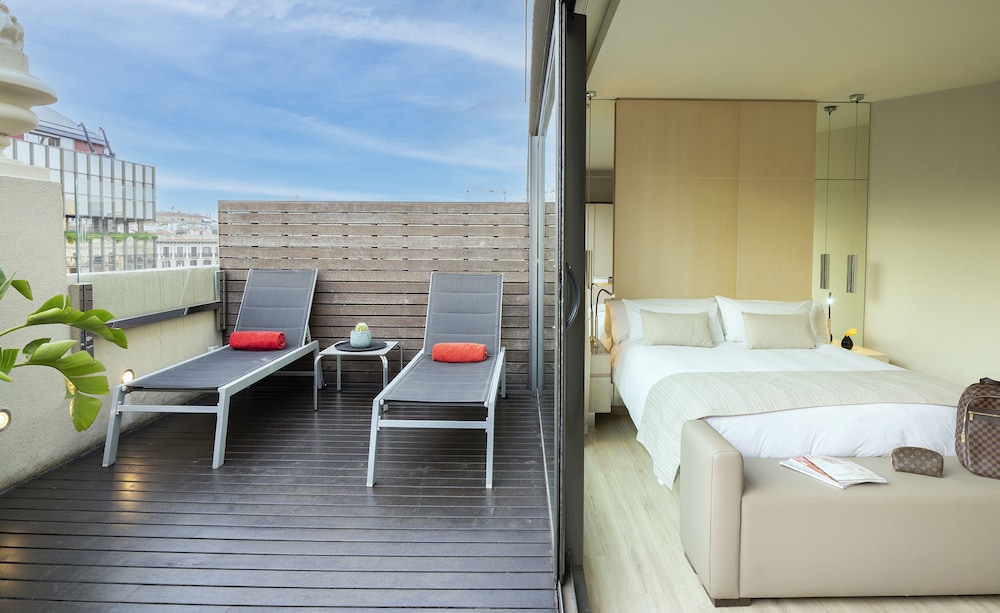 Cram Hotel — Hotel rooms in Barcelona, Catalonia