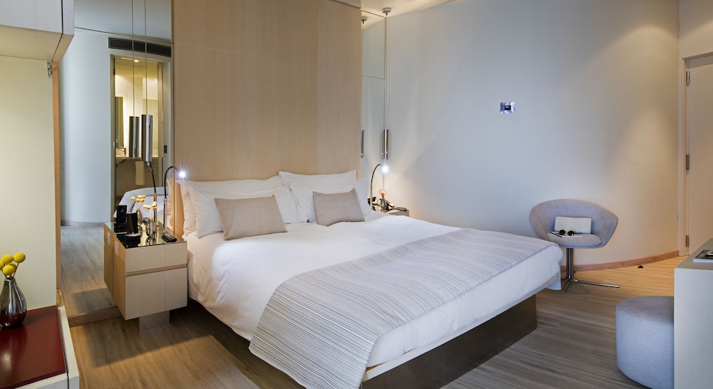 Cram Hotel — Hotel rooms in Barcelona, Catalonia