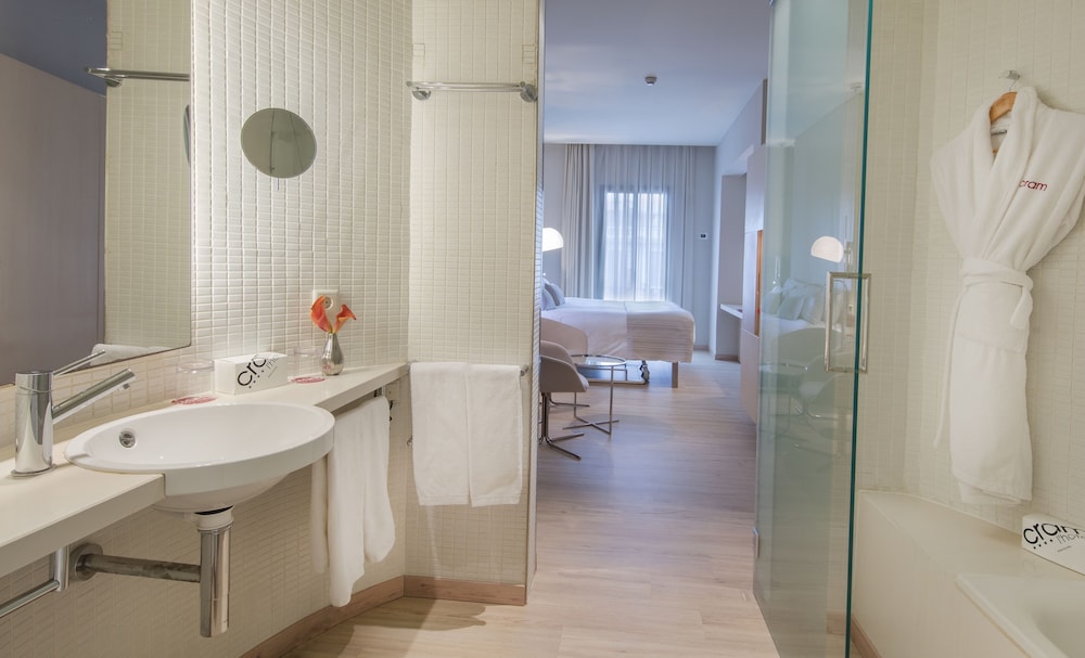 Cram Hotel — Hotel rooms in Barcelona, Catalonia