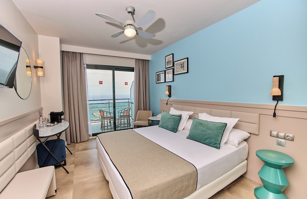Leonardo Hotel Fuengirola Costa del Sol — Hotel rooms in Fuengirola, Andalusia