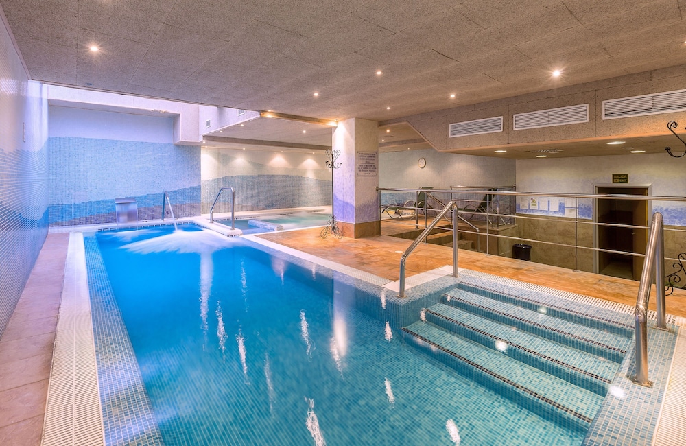 Leonardo Hotel Fuengirola Costa del Sol — Swimming pool in Fuengirola, Andalusia