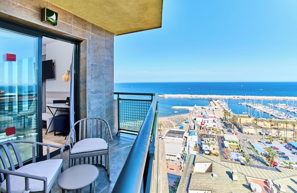 Leonardo Hotel Fuengirola Costa del Sol — Hotel rooms in Fuengirola, Andalusia