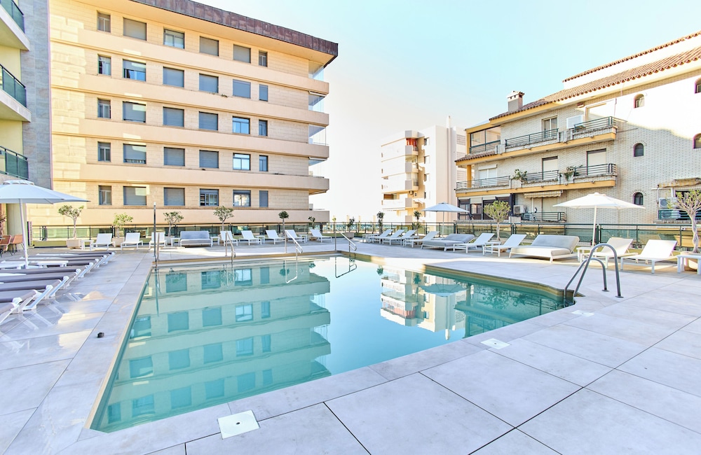 Leonardo Hotel Fuengirola Costa del Sol — Swimming pool in Fuengirola, Andalusia