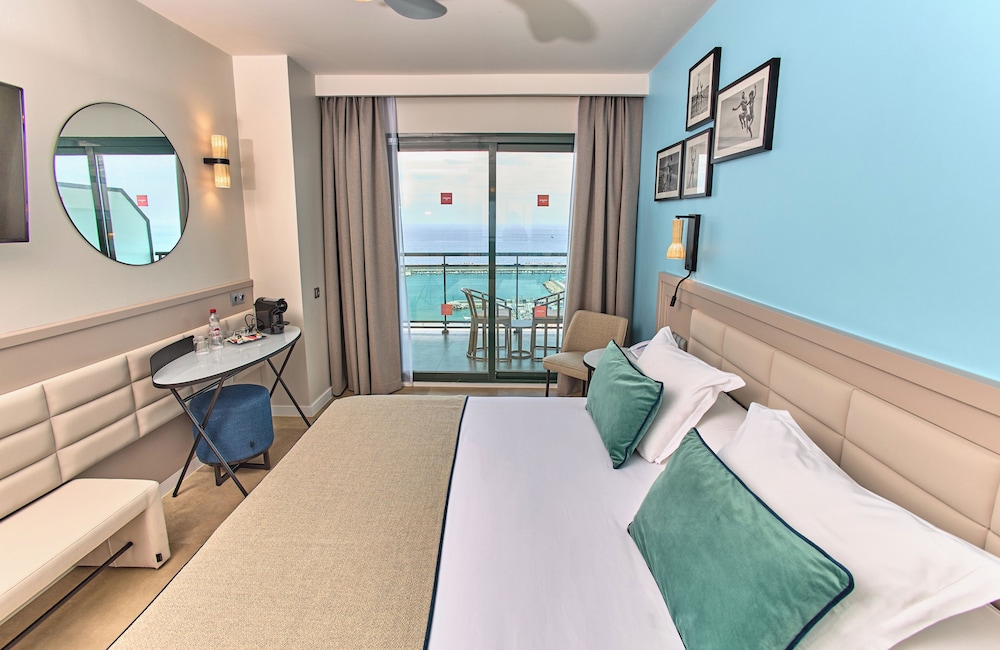 Leonardo Hotel Fuengirola Costa del Sol — Hotel rooms in Fuengirola, Andalusia