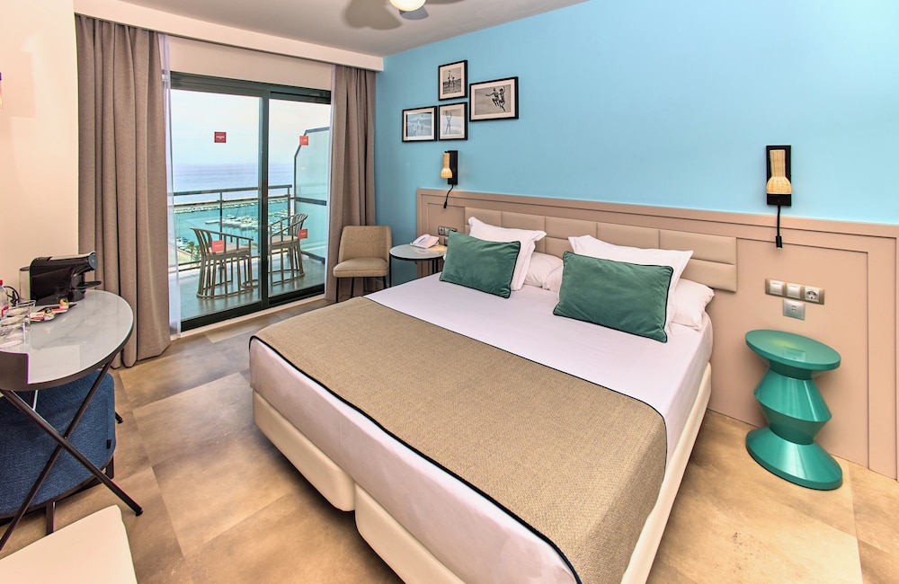 Leonardo Hotel Fuengirola Costa del Sol — Hotel rooms in Fuengirola, Andalusia