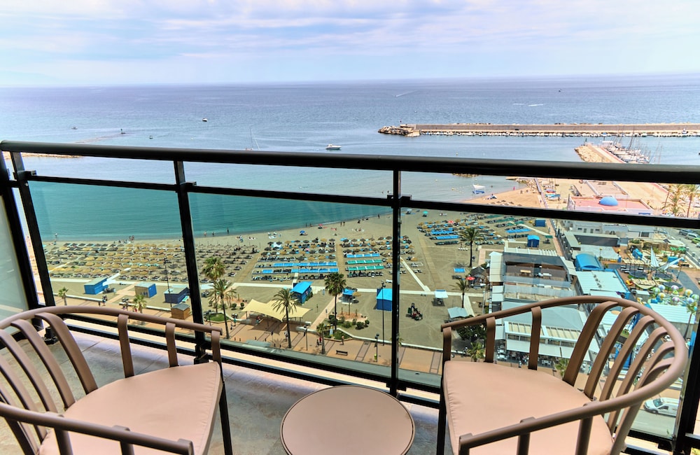 Leonardo Hotel Fuengirola Costa del Sol — Beach in Fuengirola, Andalusia