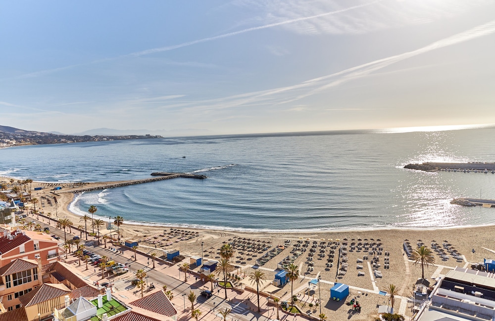 Leonardo Hotel Fuengirola Costa del Sol — Beach in Fuengirola, Andalusia
