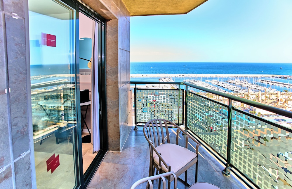 Leonardo Hotel Fuengirola Costa del Sol — Hotel rooms in Fuengirola, Andalusia