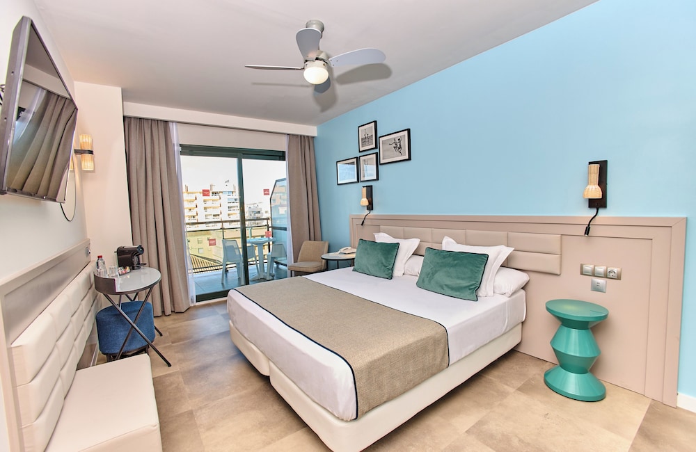 Leonardo Hotel Fuengirola Costa del Sol — Hotel rooms in Fuengirola, Andalusia