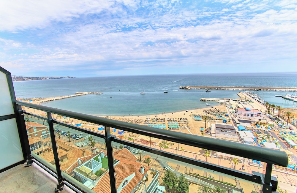 Leonardo Hotel Fuengirola Costa del Sol — Beach in Fuengirola, Andalusia