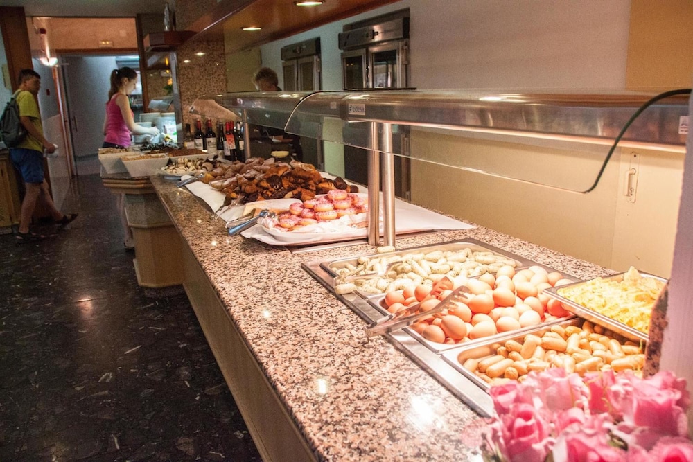 Hotel Amic Gala — Restaurant & bars in Playa de Palma, Balearic Islands
