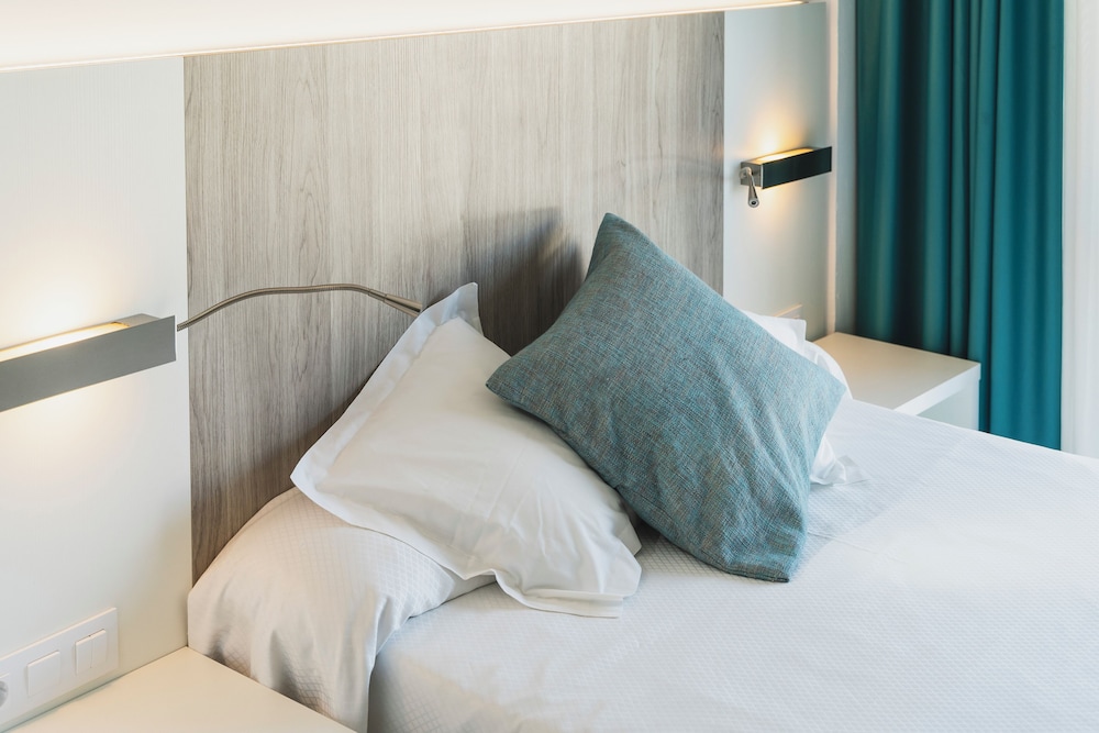 Hotel Amic Gala — Hotel rooms in Playa de Palma, Balearic Islands