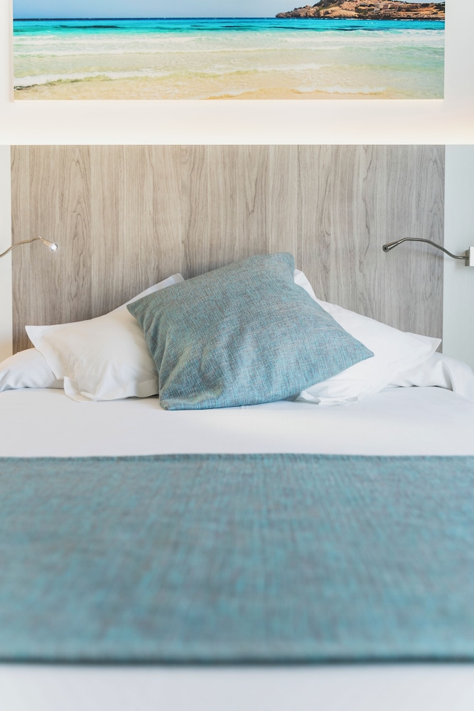 Hotel Amic Gala — Hotel rooms in Playa de Palma, Balearic Islands