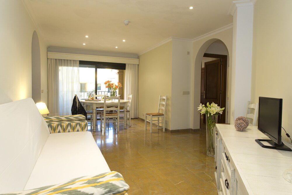 Galeon Suites — Hotel rooms in Pollenca, Balearic Islands