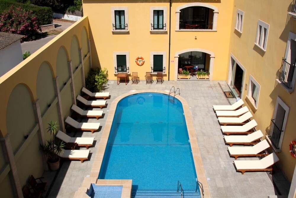 Galeon Suites — Main photo in Pollenca, Balearic Islands