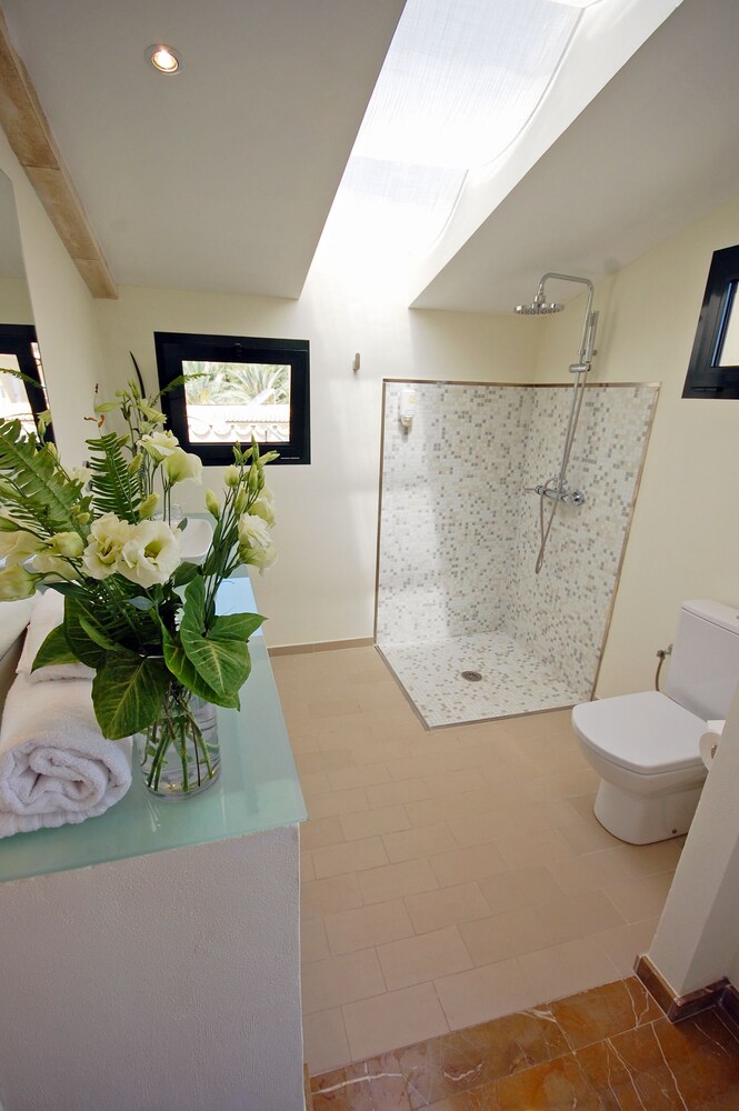 Galeon Suites — Hotel rooms in Pollenca, Balearic Islands