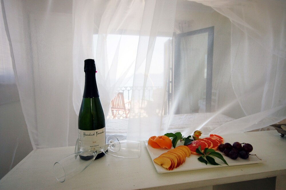 Galeon Suites — Hotel rooms in Pollenca, Balearic Islands