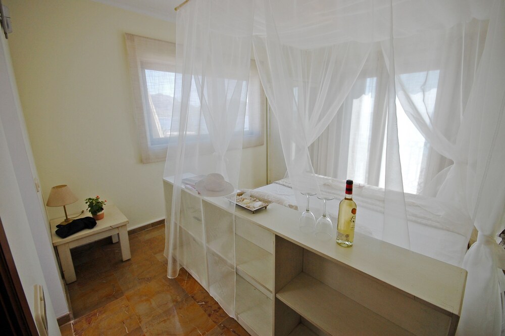 Galeon Suites — Hotel rooms in Pollenca, Balearic Islands