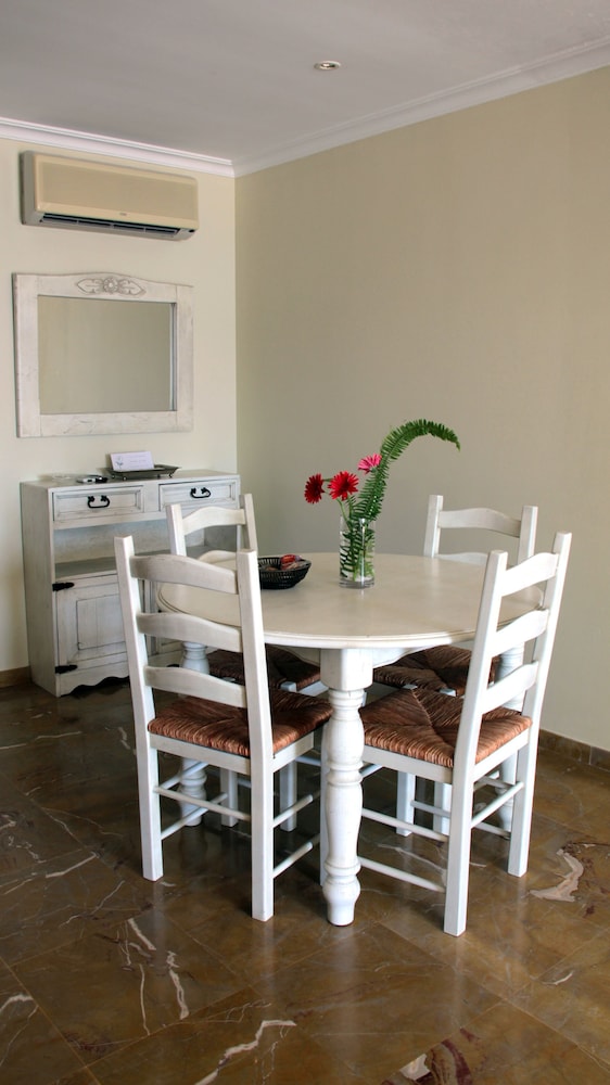 Galeon Suites — Hotel rooms in Pollenca, Balearic Islands