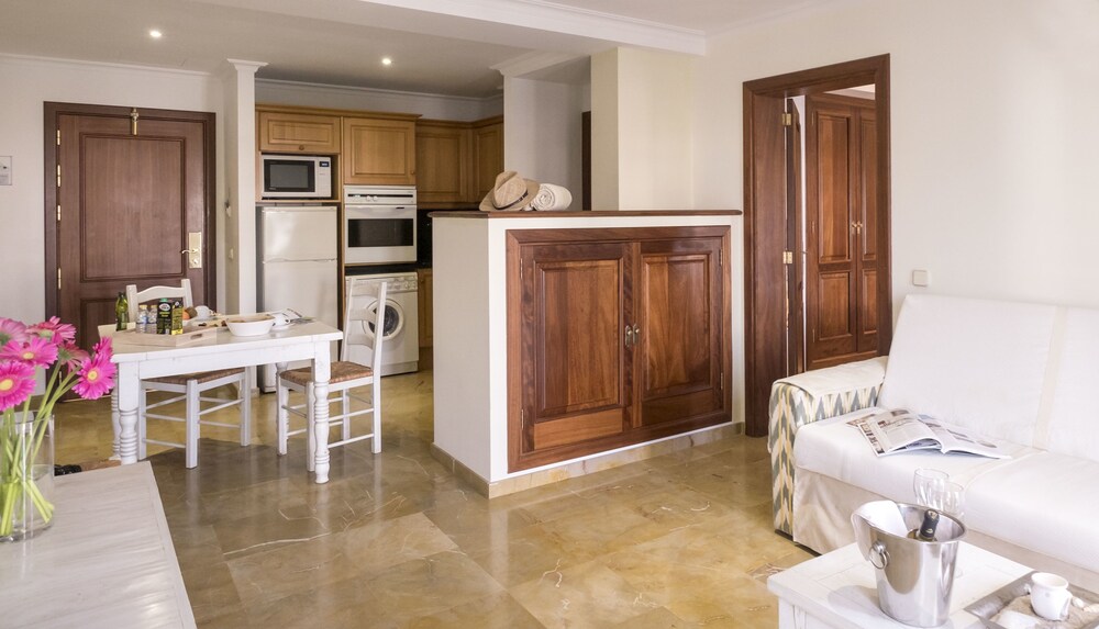 Galeon Suites — Hotel rooms in Pollenca, Balearic Islands