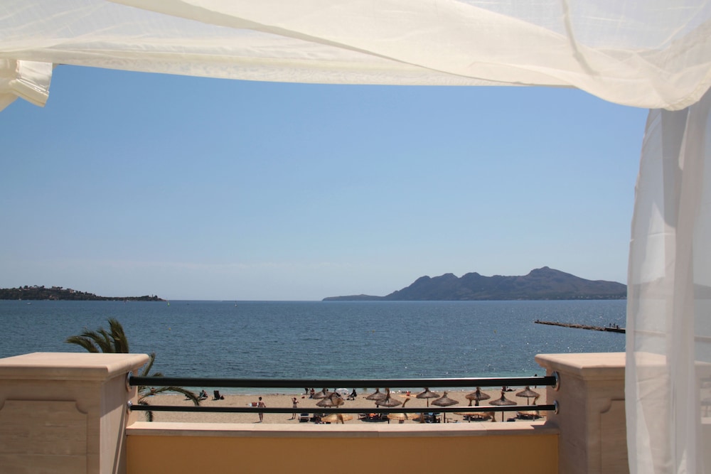 Galeon Suites — Beach in Pollenca, Balearic Islands