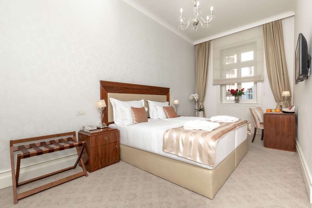 Le Premier Boutique Hotel - zdjęcie 3