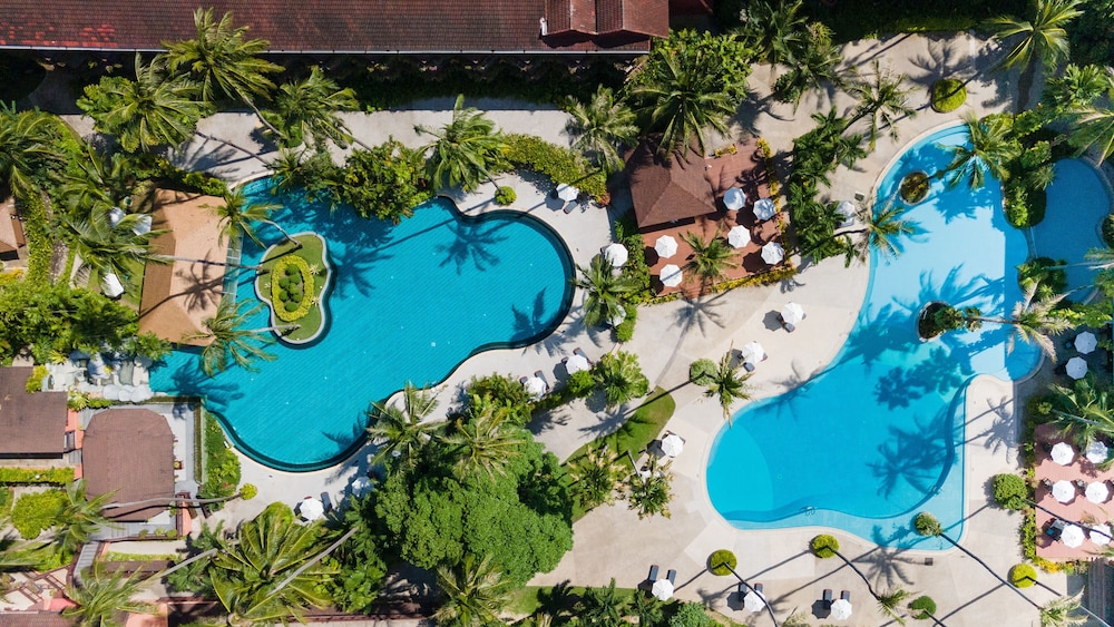 Courtyard by Marriott Phuket, Patong Beach Resort — Swimming pool in Patong Beach, Phuket Province