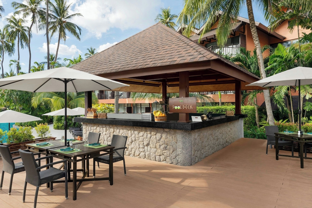 Courtyard by Marriott Phuket, Patong Beach Resort — Restaurant & bars in Patong Beach, Phuket Province