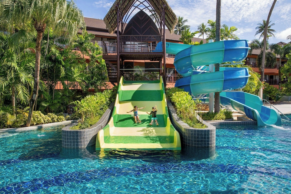 Courtyard by Marriott Phuket, Patong Beach Resort — Swimming pool in Patong Beach, Phuket Province