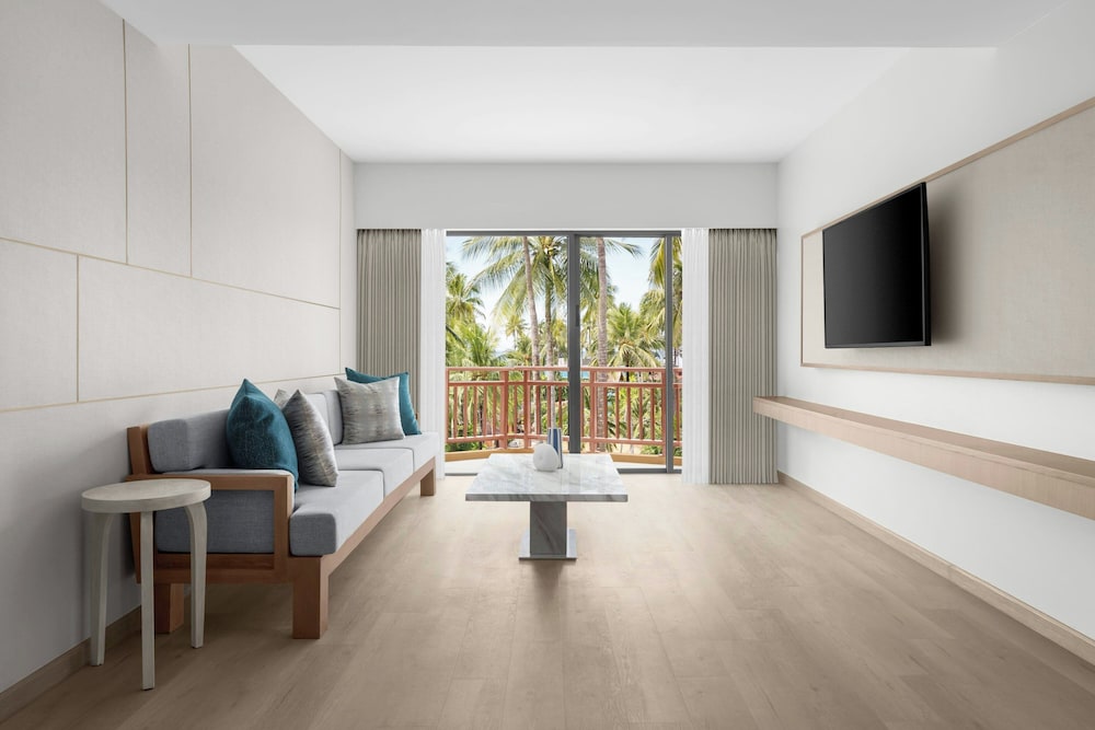 Courtyard by Marriott Phuket, Patong Beach Resort — Hotel rooms in Patong Beach, Phuket Province