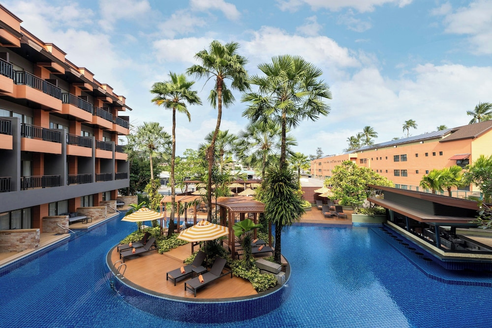 Courtyard by Marriott Phuket, Patong Beach Resort — Swimming pool in Patong Beach, Phuket Province