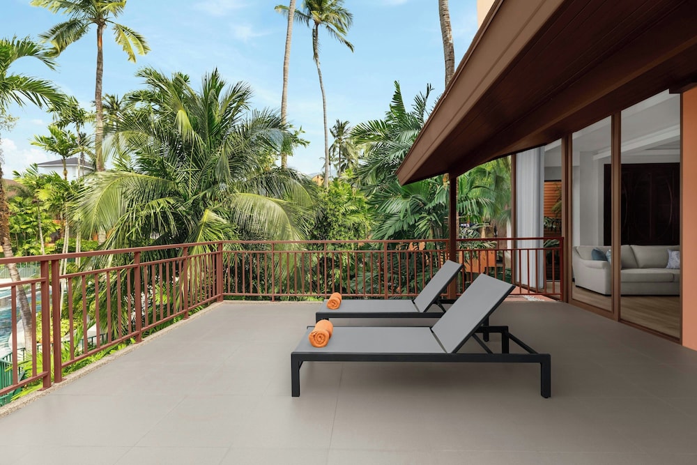 Courtyard by Marriott Phuket, Patong Beach Resort — Hotel building in Patong Beach, Phuket Province