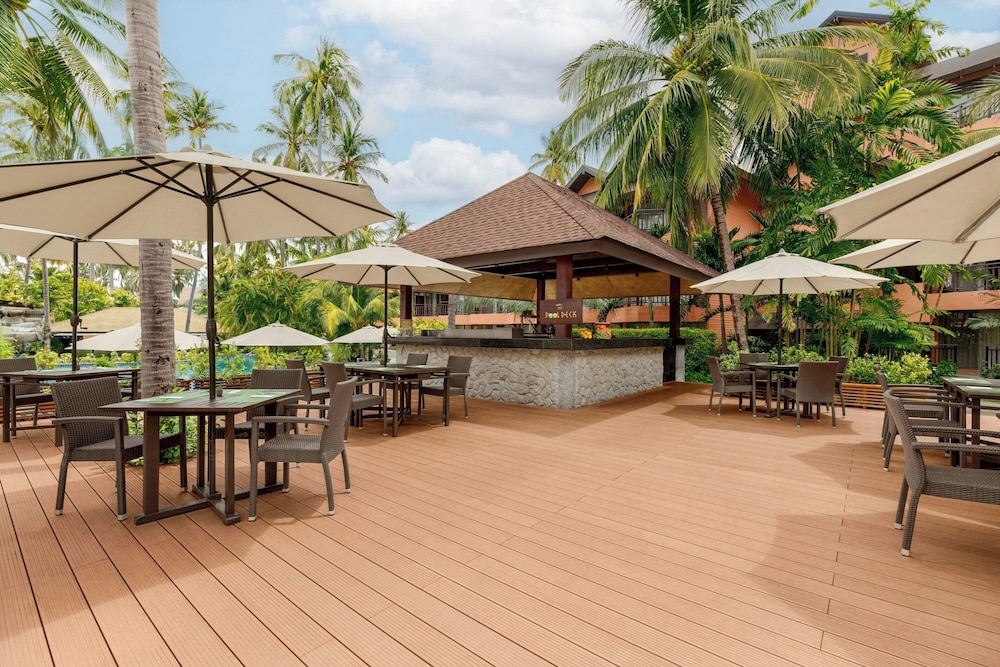 Courtyard by Marriott Phuket, Patong Beach Resort — Restaurant & bars in Patong Beach, Phuket Province