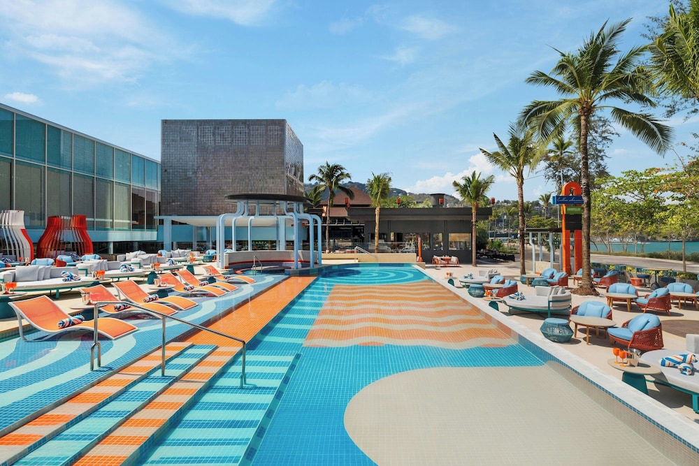 Courtyard by Marriott Phuket, Patong Beach Resort — Swimming pool in Patong Beach, Phuket Province