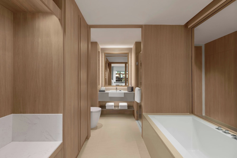 Courtyard by Marriott Phuket, Patong Beach Resort — Hotel rooms in Patong Beach, Phuket Province