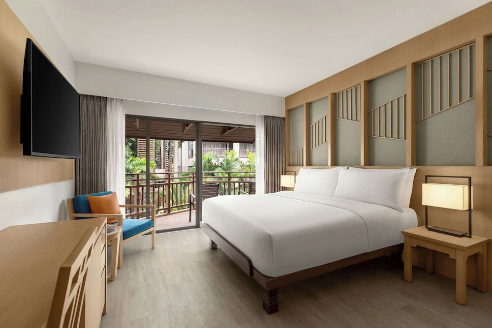 Courtyard by Marriott Phuket, Patong Beach Resort — Hotel rooms in Patong Beach, Phuket Province