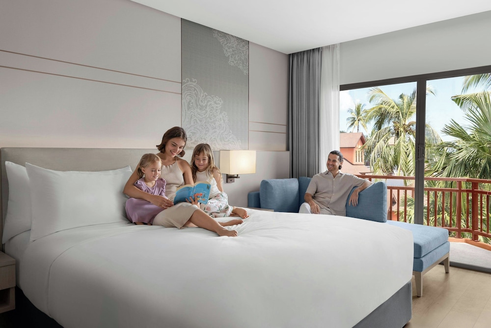 Courtyard by Marriott Phuket, Patong Beach Resort — Hotel rooms in Patong Beach, Phuket Province