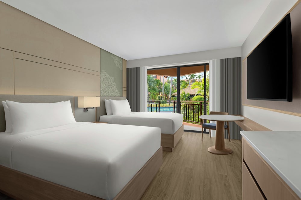 Courtyard by Marriott Phuket, Patong Beach Resort — Hotel rooms in Patong Beach, Phuket Province