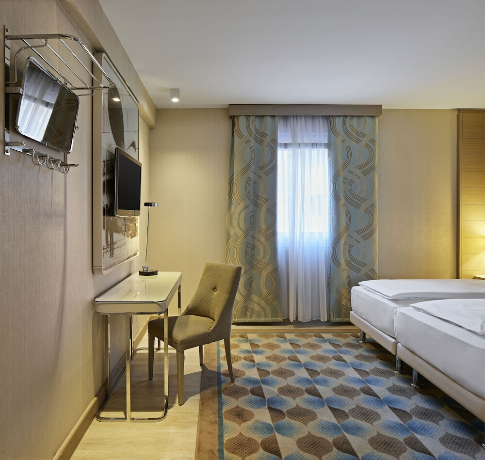 TITANIC Comfort Berlin Mitte — Hotel rooms in Berlin, Berlin
