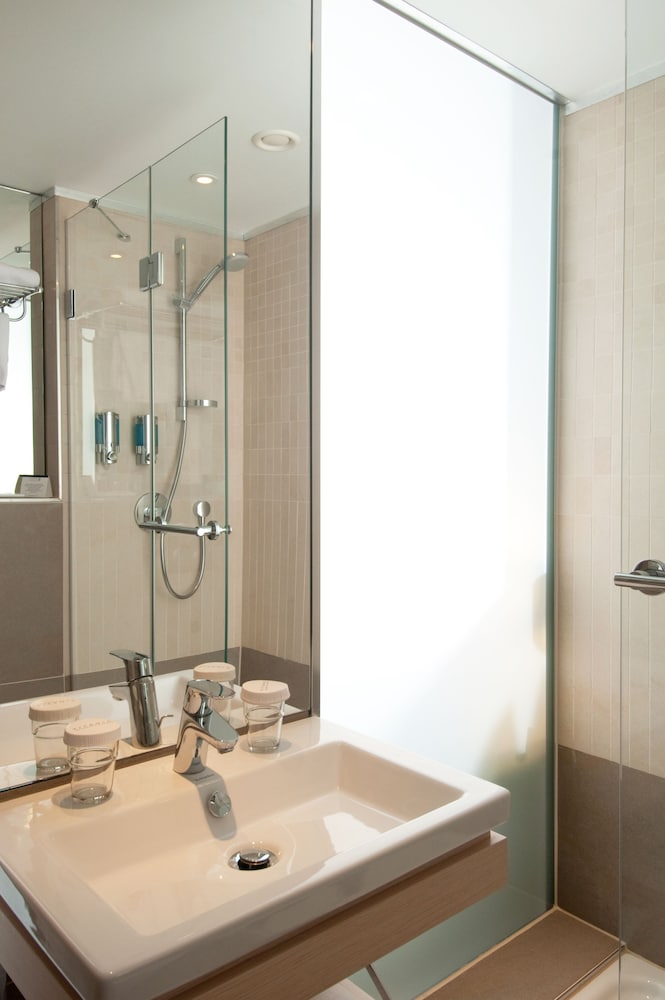 TITANIC Comfort Berlin Mitte — Hotel rooms in Berlin, Berlin