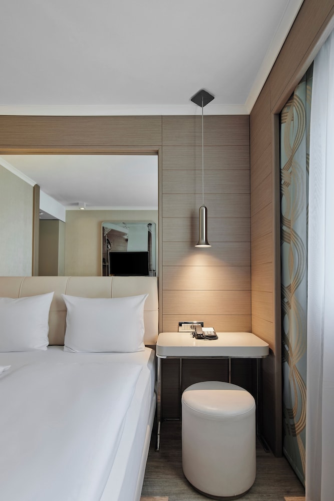 TITANIC Comfort Berlin Mitte — Hotel rooms in Berlin, Berlin