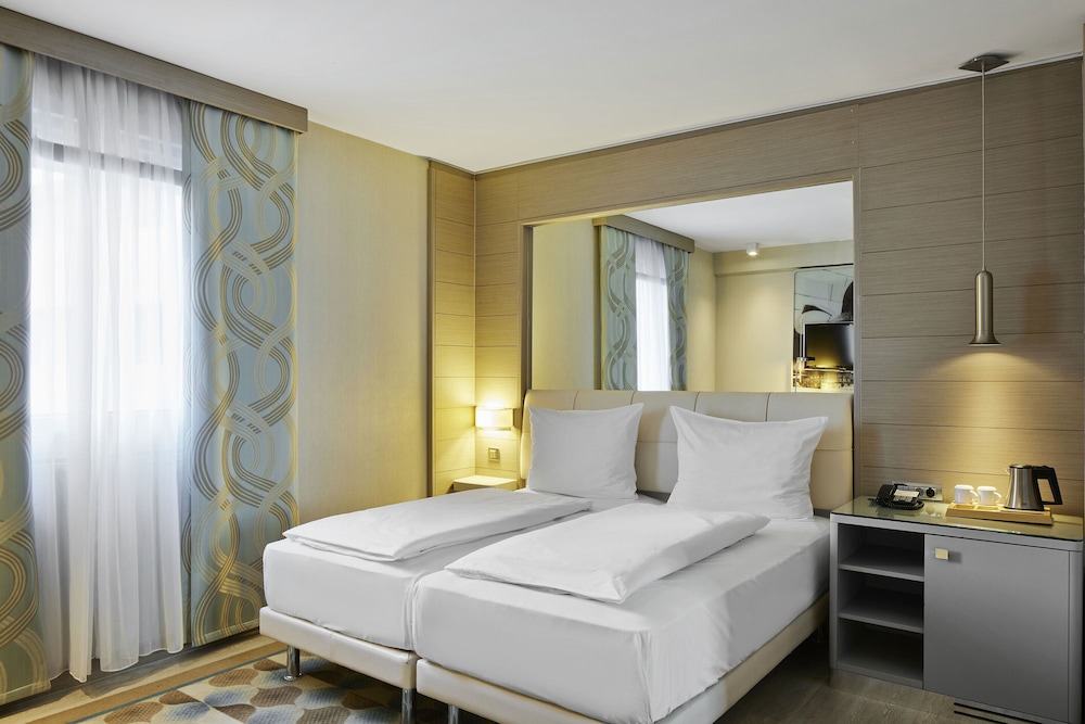TITANIC Comfort Berlin Mitte — Hotel rooms in Berlin, Berlin