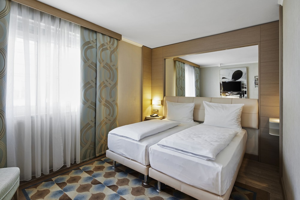 TITANIC Comfort Berlin Mitte — Hotel rooms in Berlin, Berlin