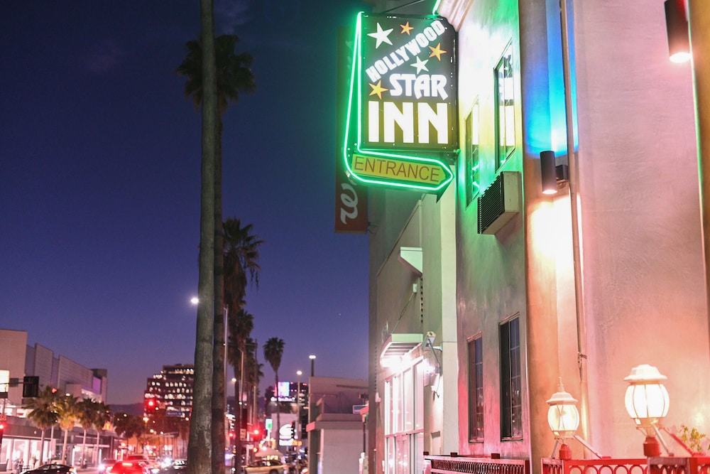 Hollywood Stars Inn - In Los Angeles (Hollywood) — Hotel building in Los Angeles, California