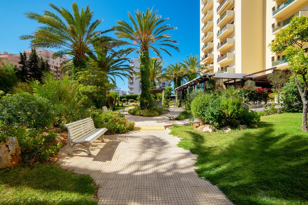 RR Club  Amarilis — Hotel building in Portimão, Faro