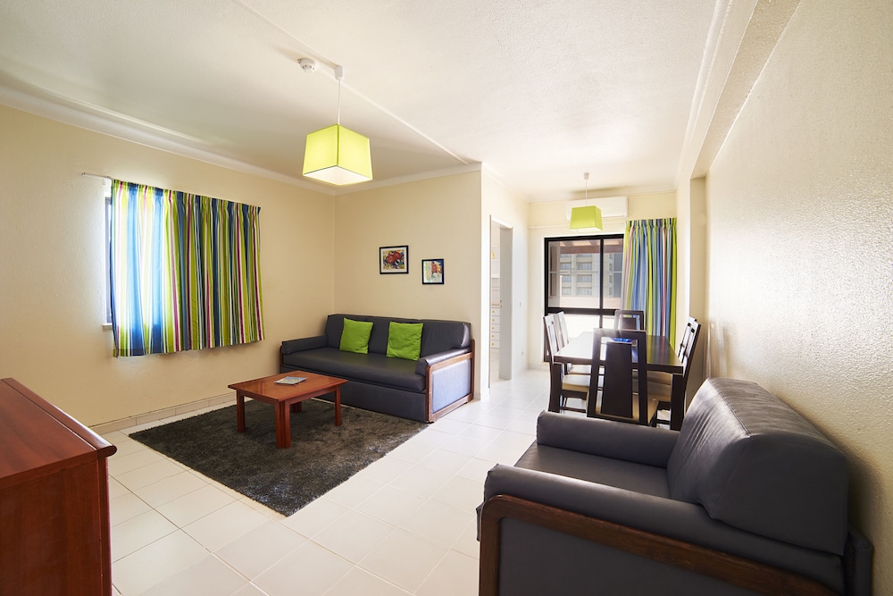 RR Club  Amarilis — Hotel rooms in Portimão, Faro