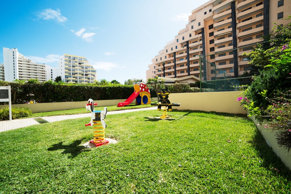 RR Club  Amarilis — Attractions for children in Portimão, Faro